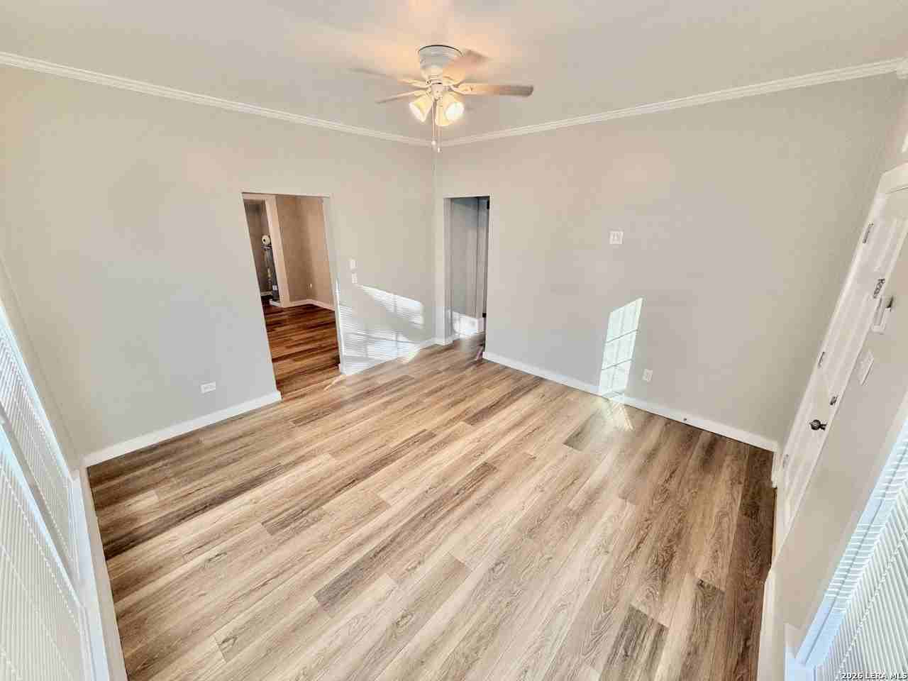 143 E Baylor - Photo 7 of 11