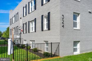 324 61st St Ne #8 - Photo 1 of 1