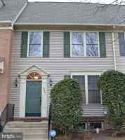 featured image of 2202 Garden Ln