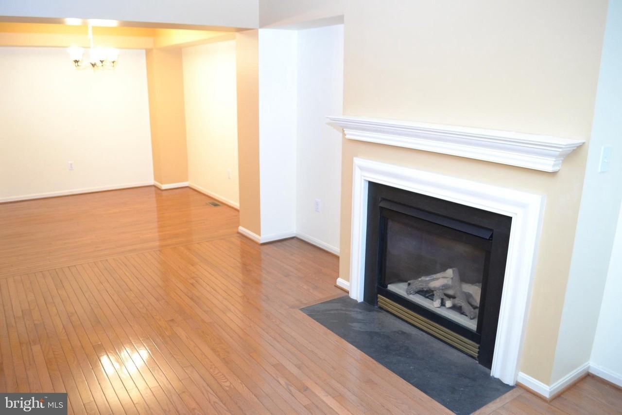 2202 Garden Ln - Photo 7 of 41