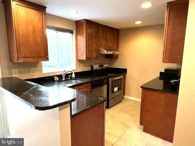 11022 Outpost Dr - Photo 4 of 16