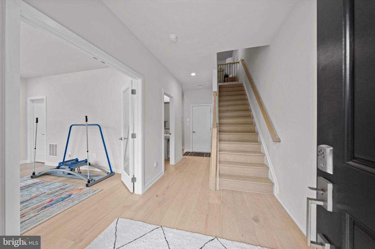 43424 Grandmoore St - Photo 2 of 30