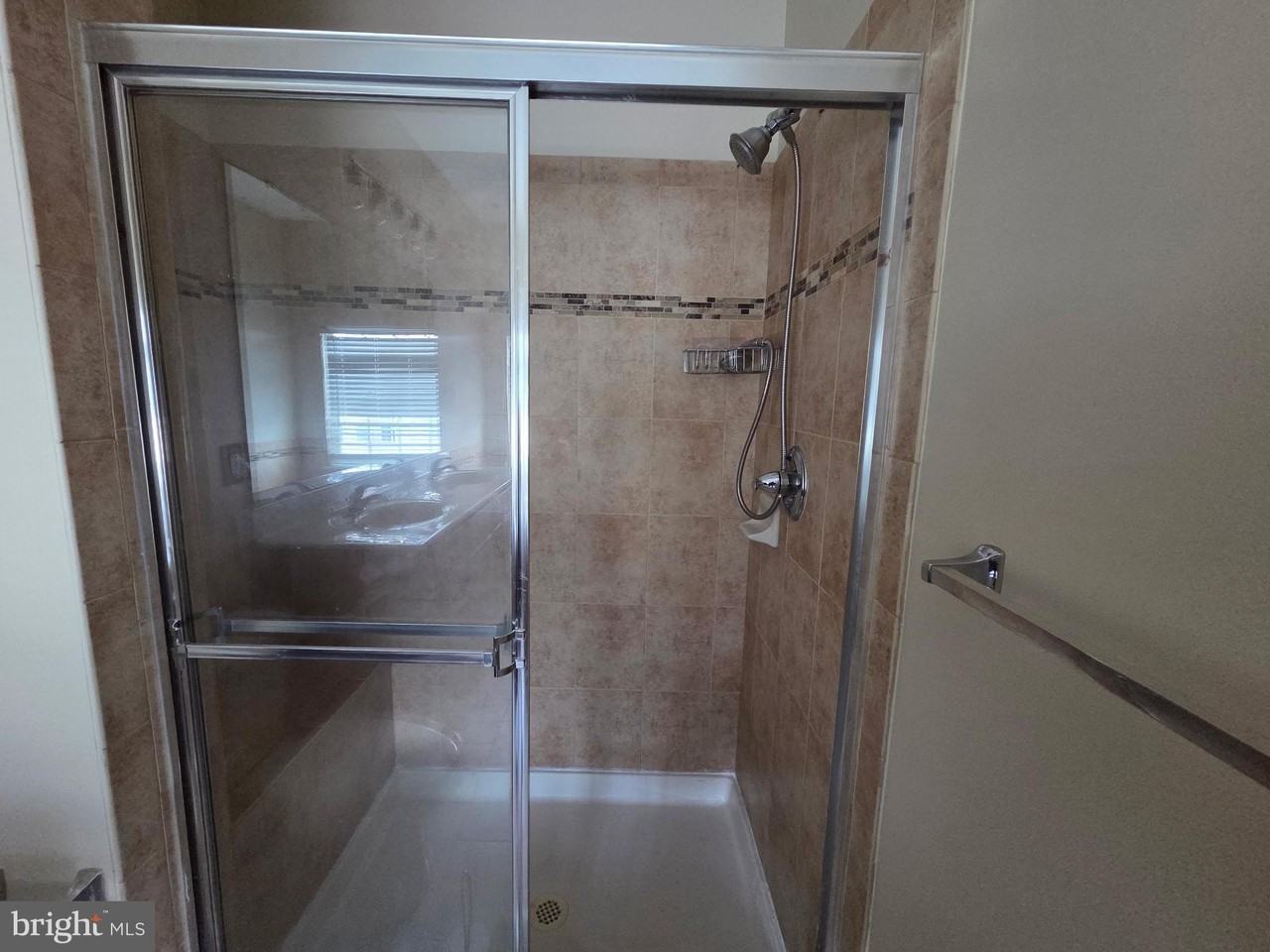 344 Woodstream Blvd - Photo 5 of 17