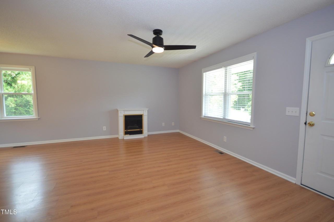 5725 Stone Crystal Dr - Photo 4 of 29
