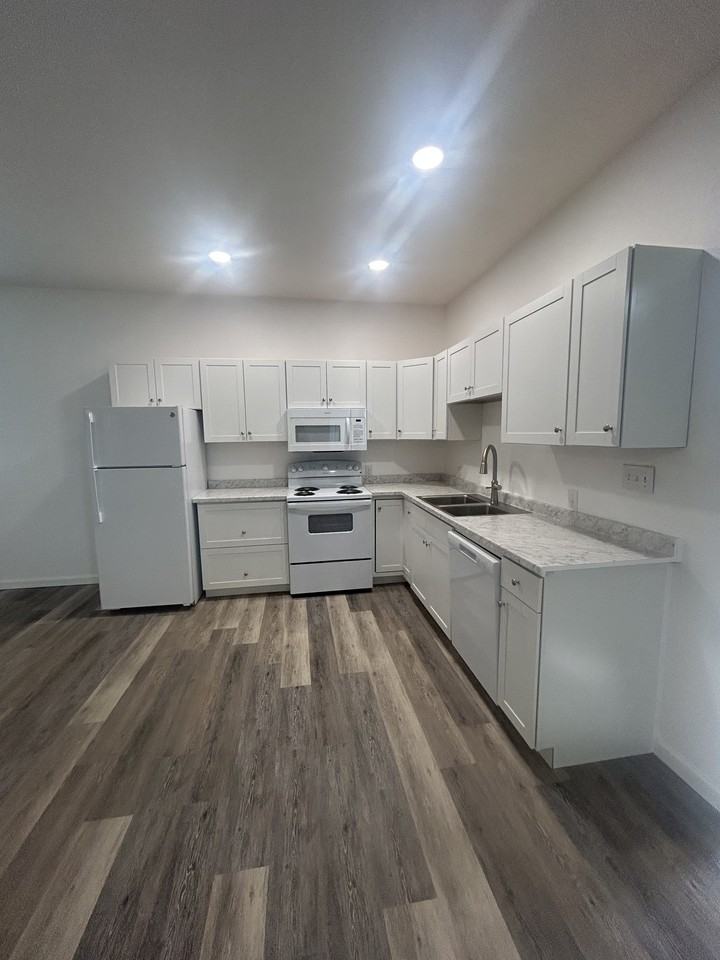 2529 Cardinal Rd #1 - Photo 2 of 12