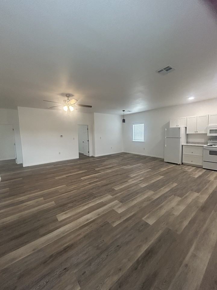 2529 Cardinal Rd #1 - Photo 5 of 12