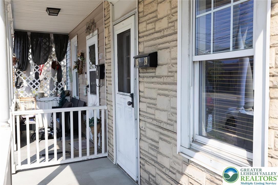 1619 Butler St - Photo 3 of 42