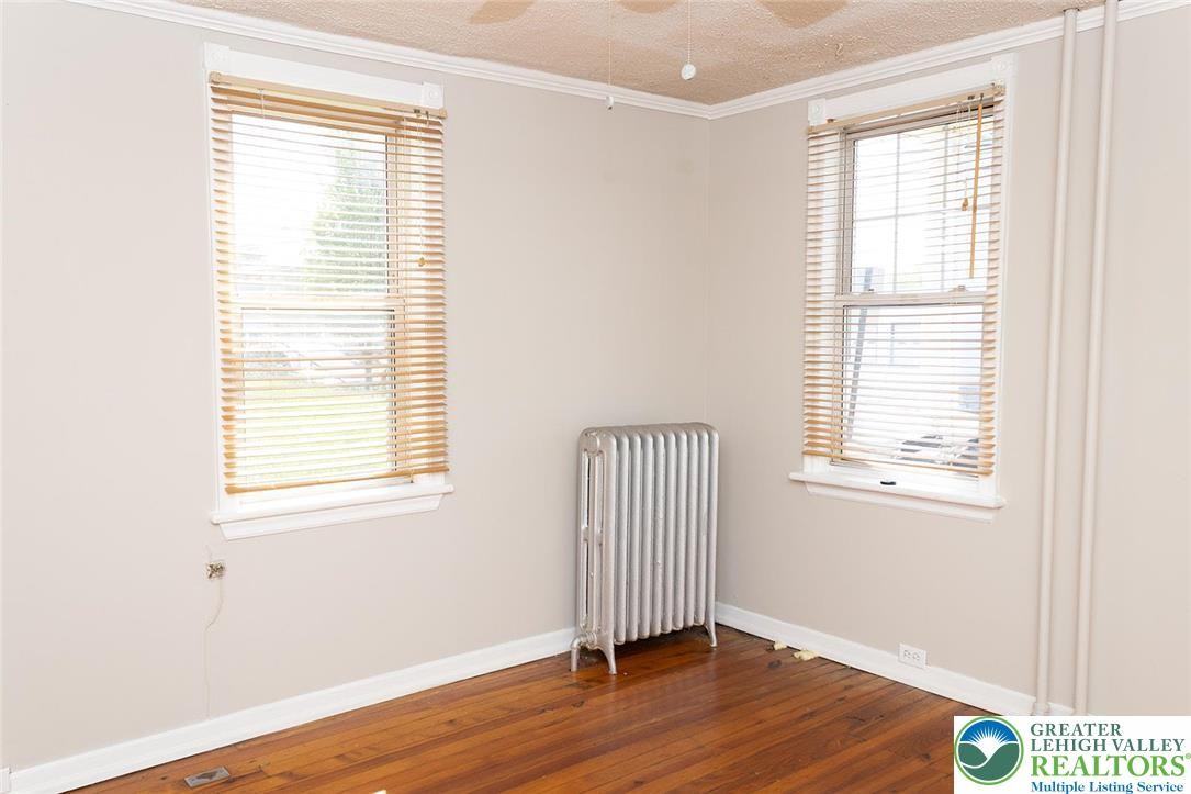 1619 Butler St - Photo 5 of 42