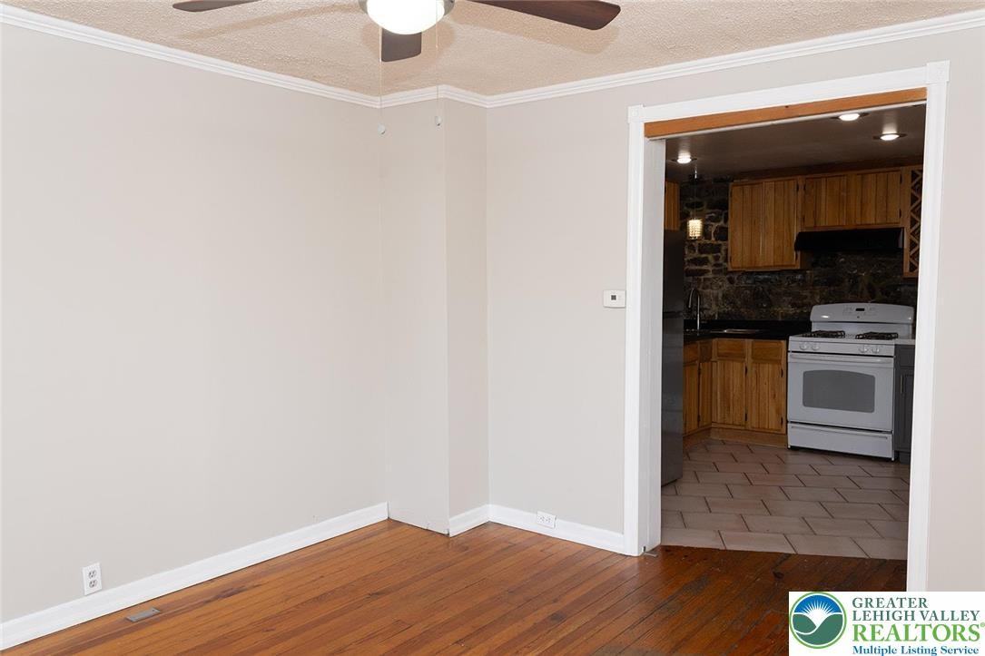 1619 Butler St - Photo 7 of 42