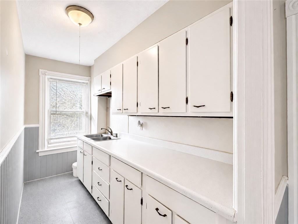 7 Grover St ##2 - Photo 3 of 10