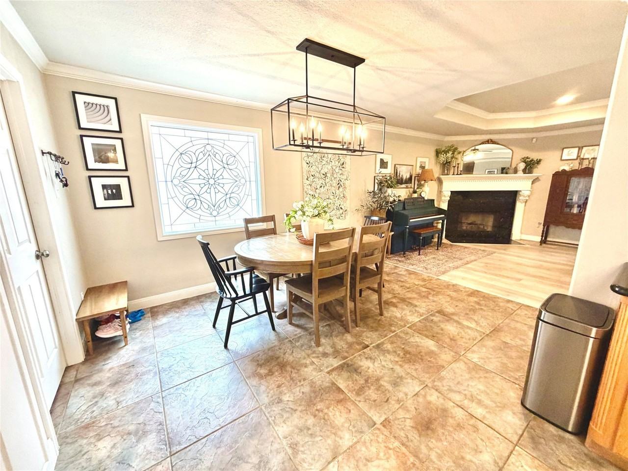 301 Friends Knoll Ln - Photo 6 of 19