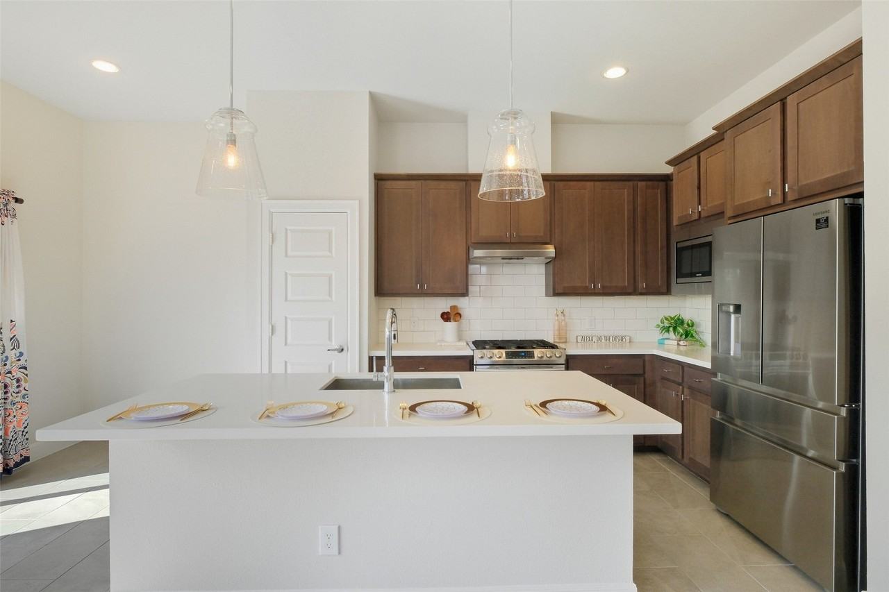 603 Press St - Photo 7 of 29