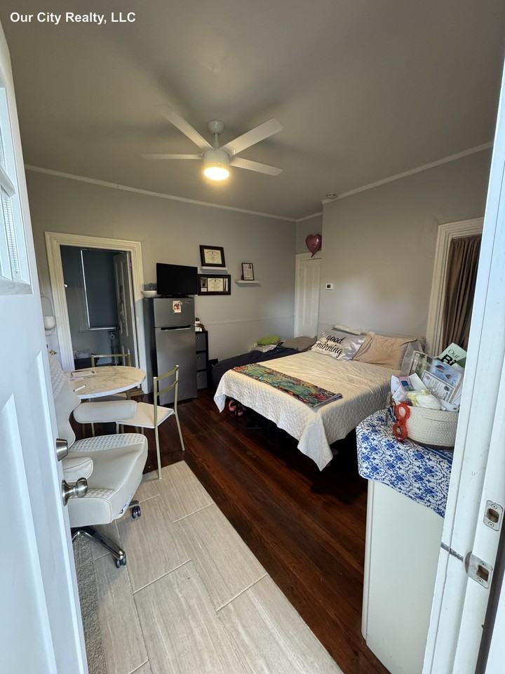 Pleasant St #1L - Photo 2 of 11