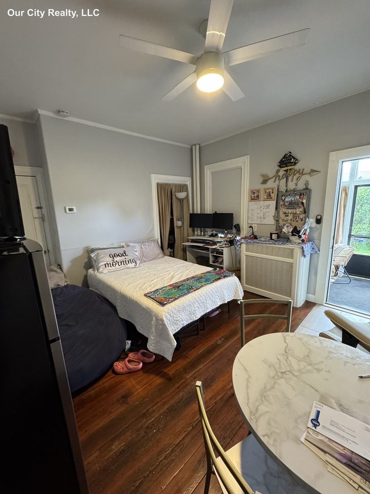 Pleasant St #1L - Photo 3 of 11