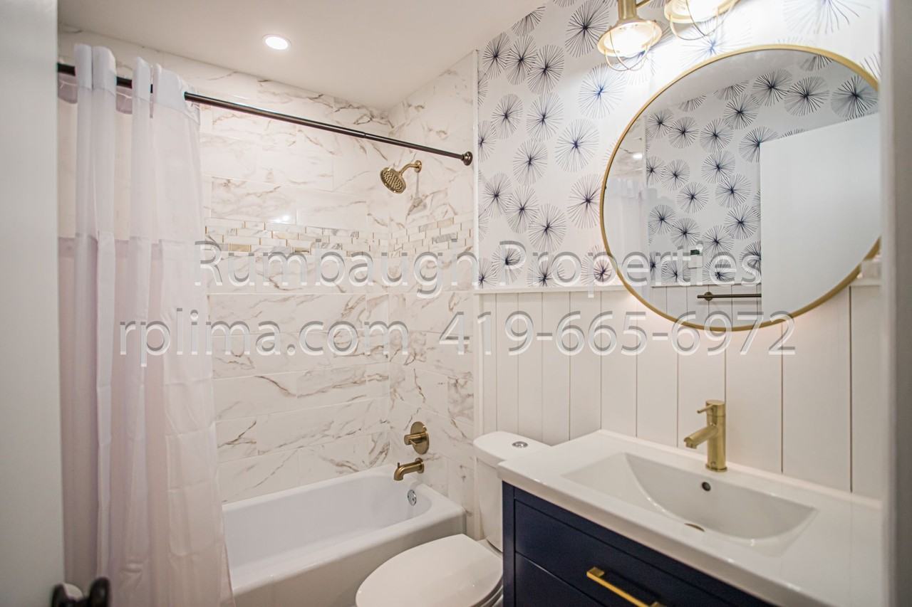 525 S Collins Ave #1 - Photo 2 of 11