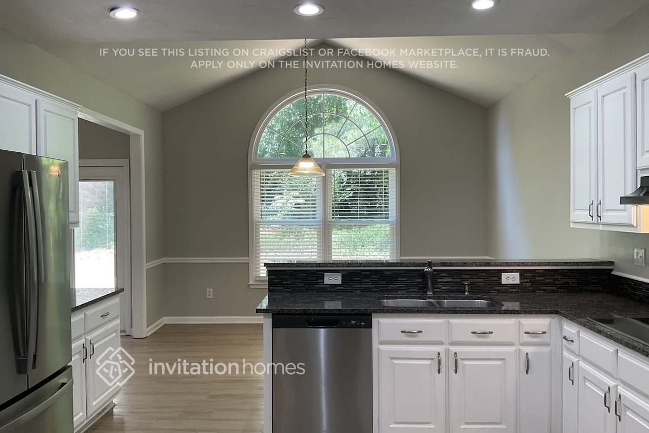 2790 Preston Ridge Ln - Photo 6 of 16