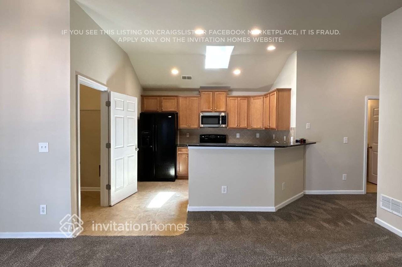 351 Highland Falls Dr - Photo 4 of 15