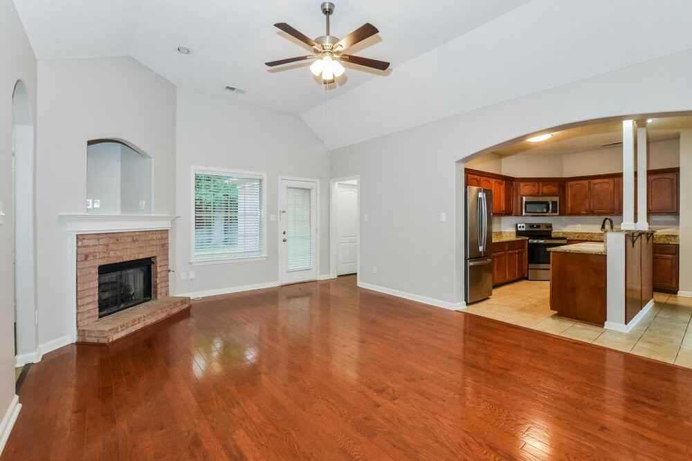 8662 Valmont Cir - Photo 3 of 16