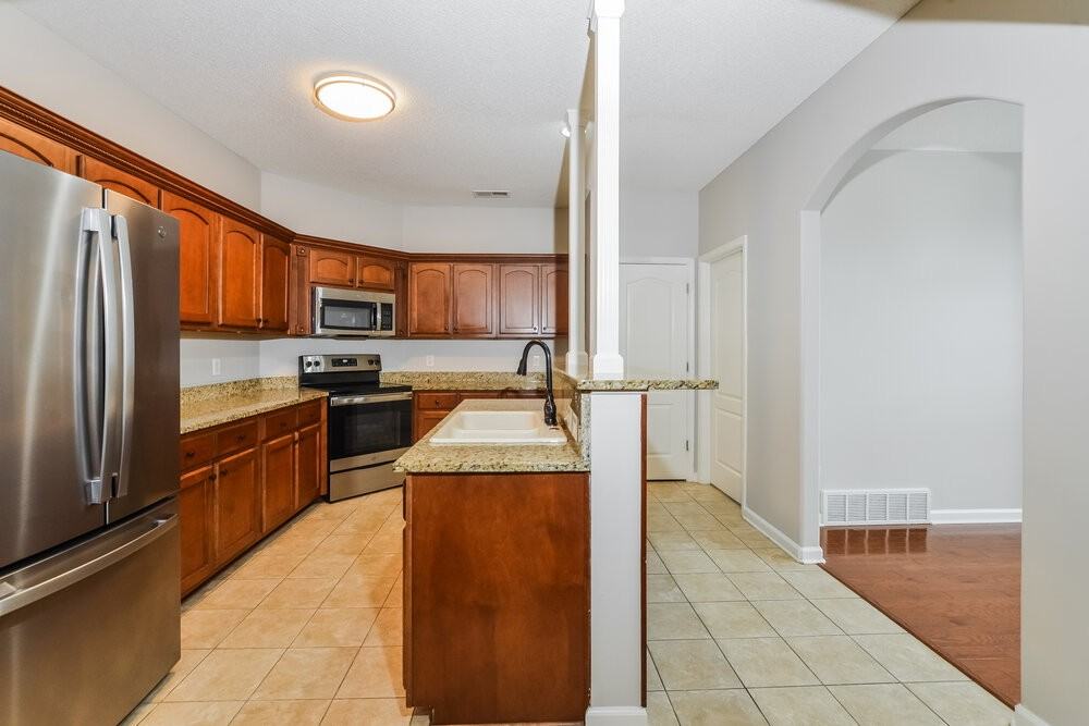 8662 Valmont Cir - Photo 6 of 16