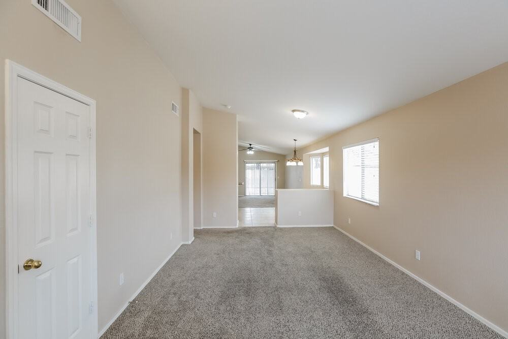 13833 W Bola Dr - Photo 4 of 16