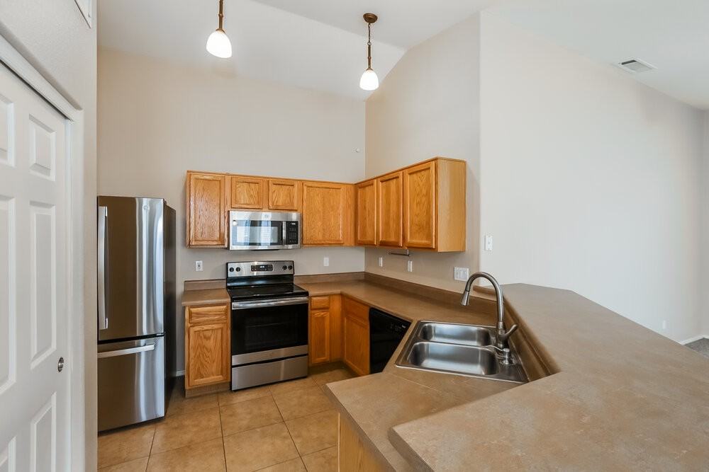 13833 W Bola Dr - Photo 7 of 16