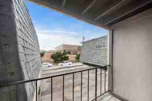 711 Holiday Dr - Photo 1 of 1