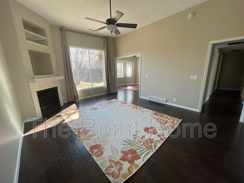 10927 Marcy Plz - Photo 6 of 34