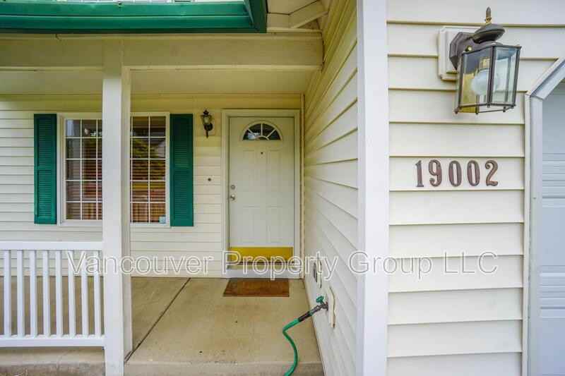 19002 Se 17th St - Photo 2 of 36