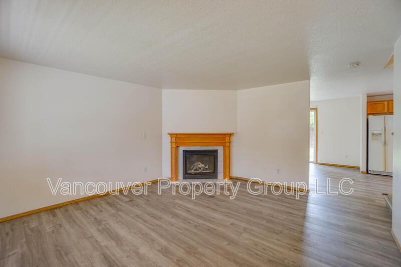 19002 Se 17th St - Photo 3 of 36