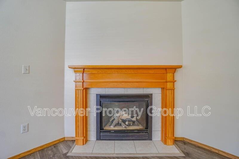19002 Se 17th St - Photo 5 of 36