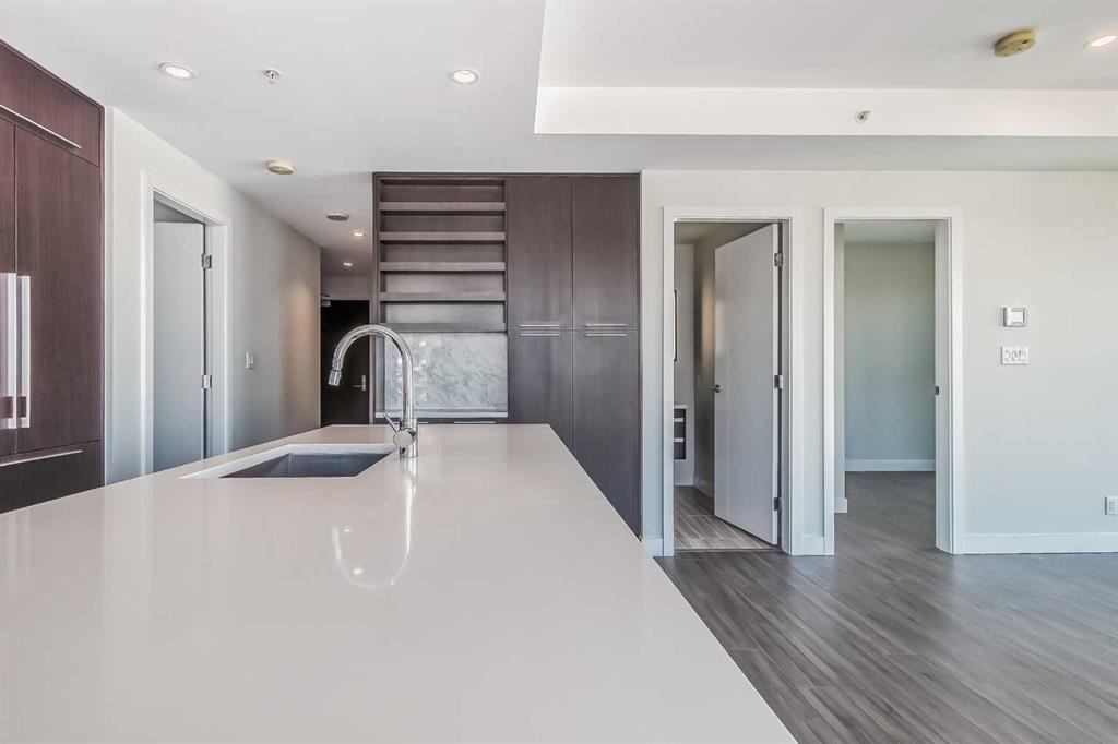 930 16 Ave Sw - Photo 7 of 31