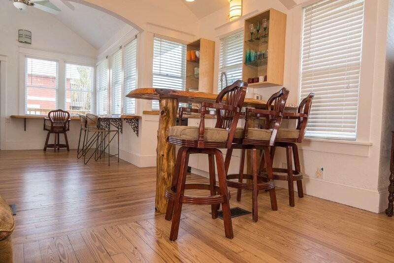 609 Lenox Ave - Photo 7 of 18