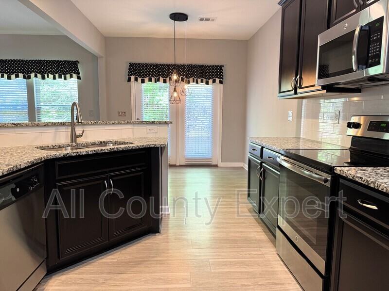 1472 Brookmere Way - Photo 6 of 28