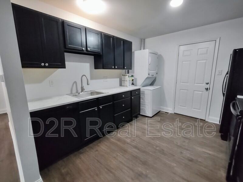 7909 Southfield Dr - Photo 4 of 11