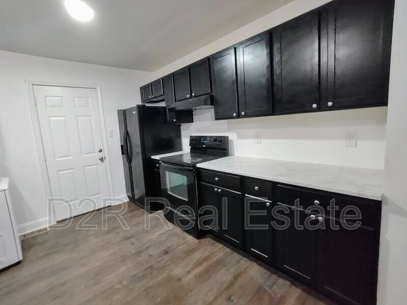 7909 Southfield Dr - Photo 5 of 11
