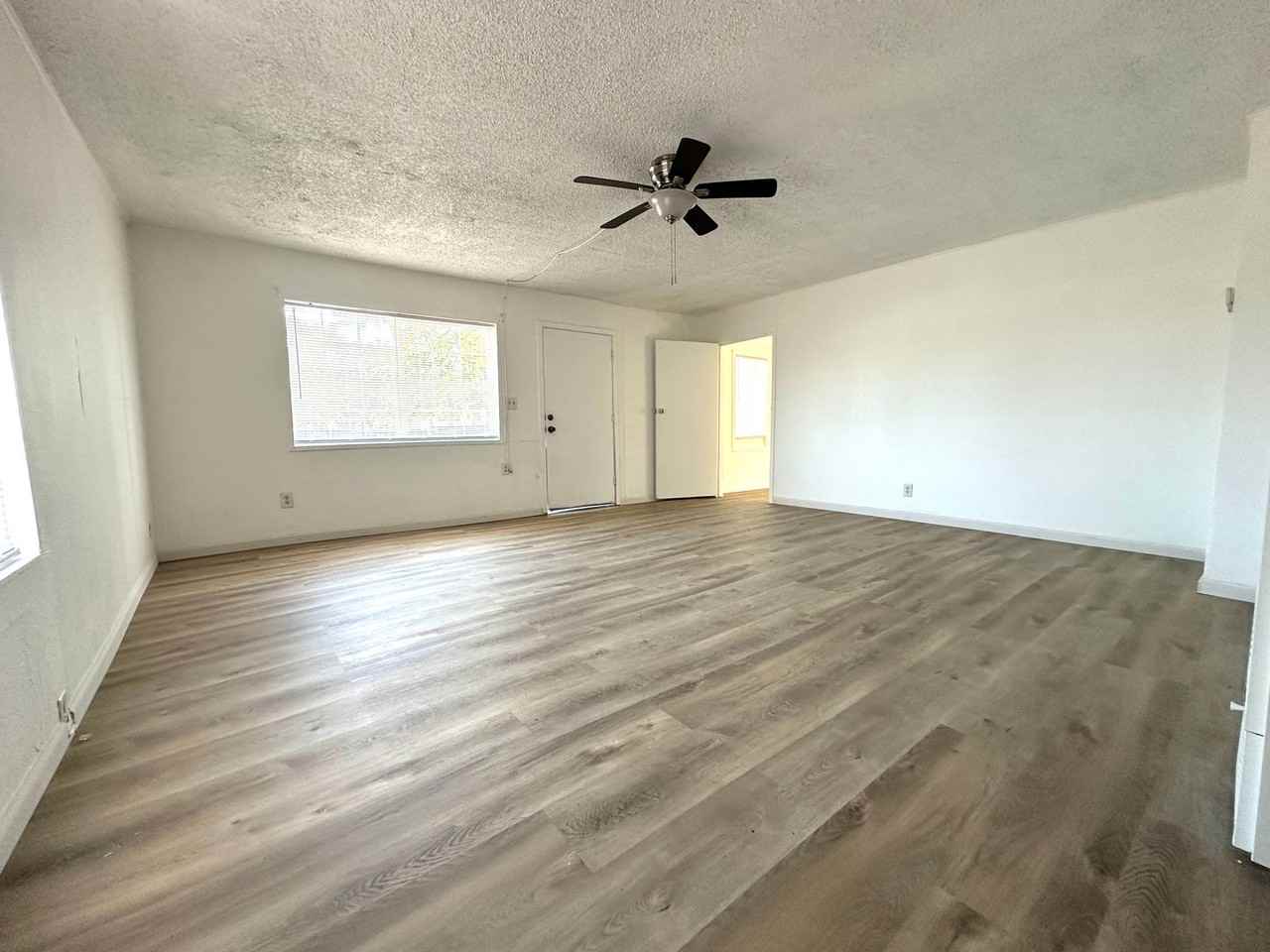 731 Vermont Ave - Photo 4 of 20