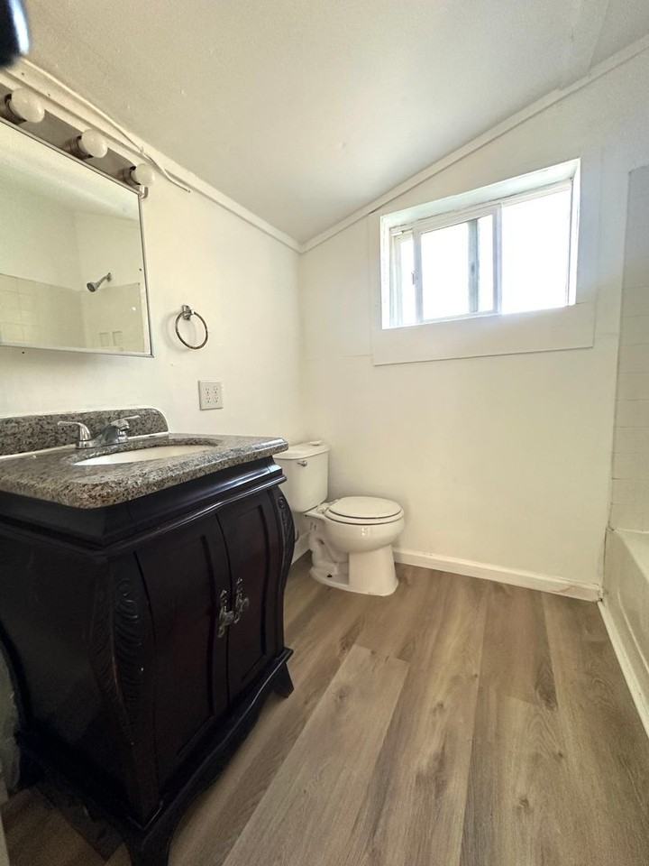 731 Vermont Ave - Photo 6 of 20