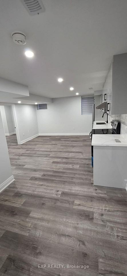 5 Broden Crescent - Photo 4 of 11