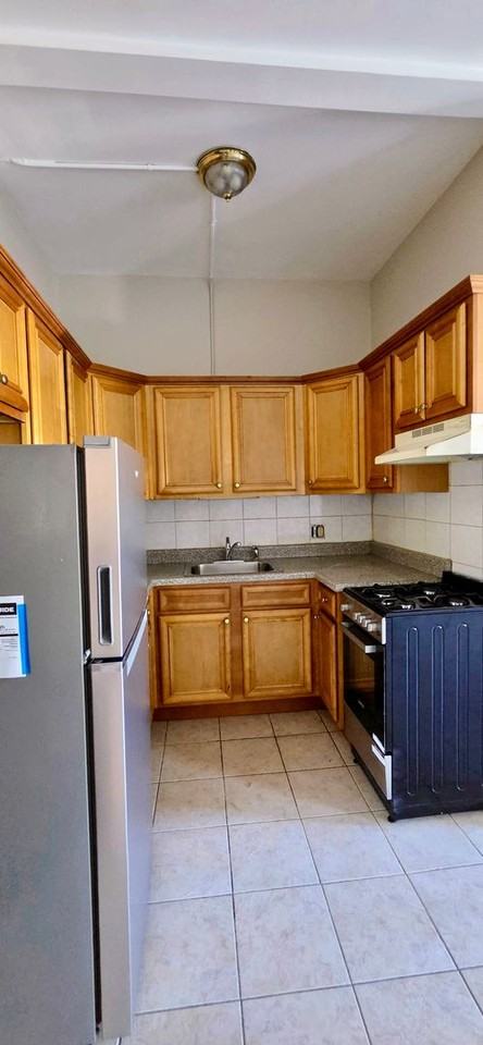 4764 N Virginia Ave #105 - Photo 2 of 4