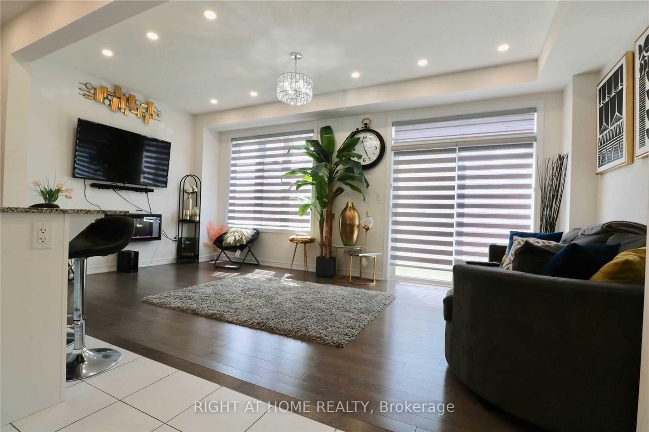 9 Conarty Crescent - Photo 3 of 22