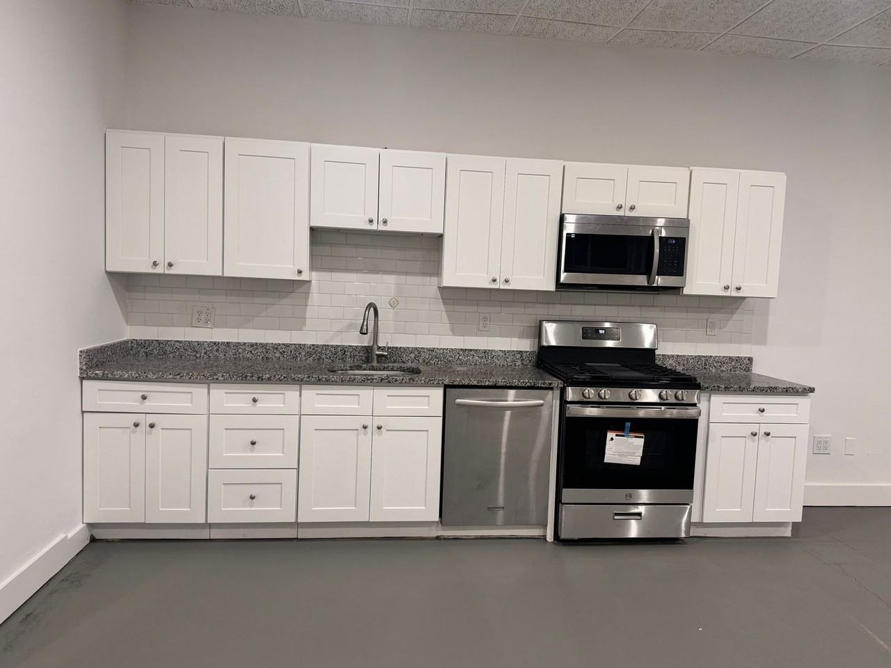 416 Bloomfield - Photo 3 of 11