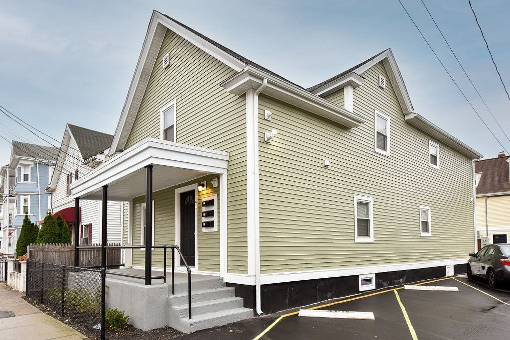 39 Benefit Street - Photo 2 of 15