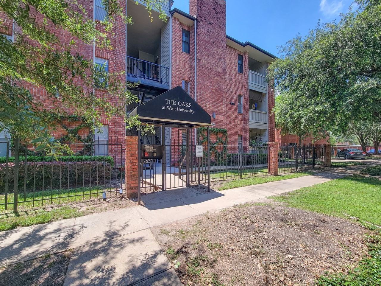4041 Drake St #116 - Photo 2 of 28