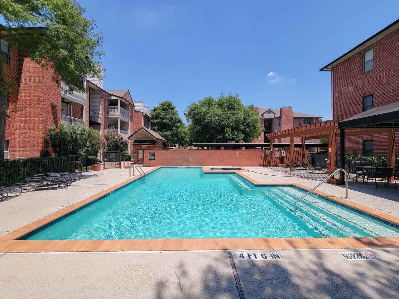 4041 Drake St #116 - Photo 3 of 28