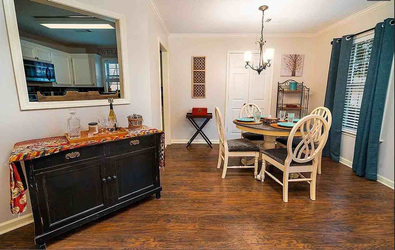 Dooley Properties LLC - Photo 5 of 25