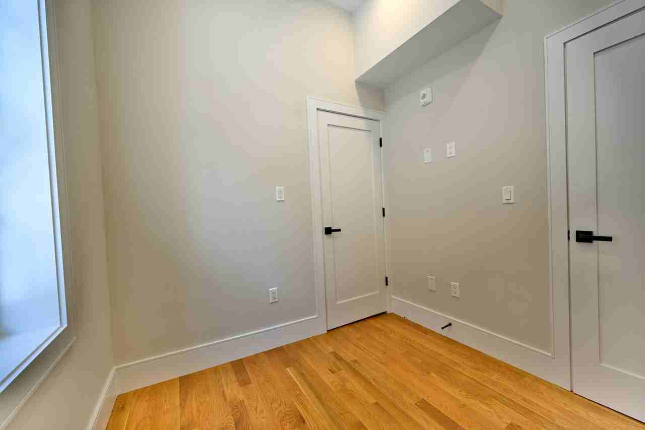 18 Winchester St - Photo 5 of 13