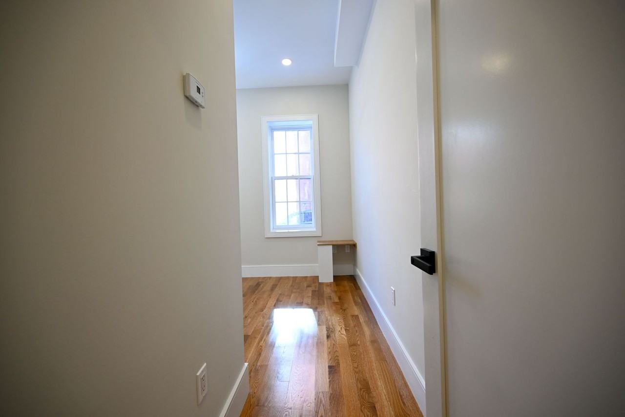 18 Winchester St - Photo 6 of 13