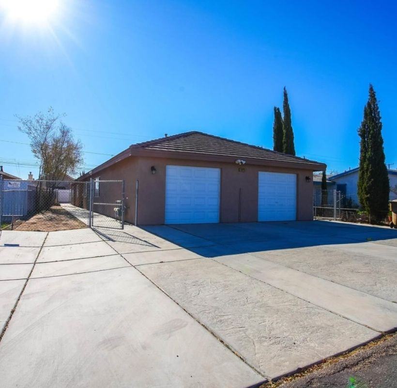 16475 Vine St - Photo 2 of 32