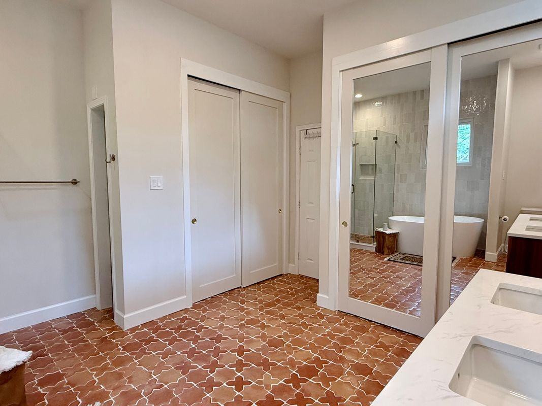 2205 Tanglevine Dr - Photo 2 of 24
