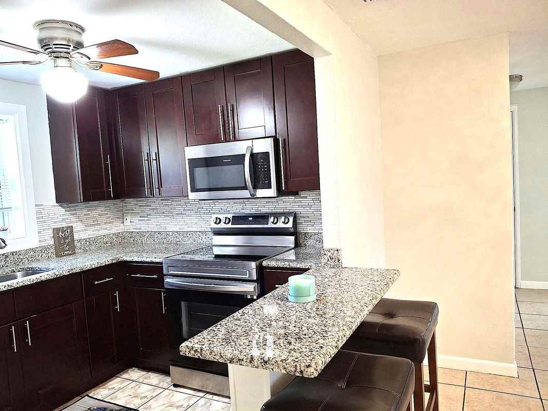 5641 94th Ter N - Photo 2 of 35
